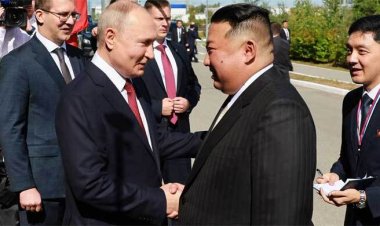 কিম জং উনকে গাড়ি উপহার দিয়েছেন পুতিন