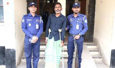 লরির ধাক্কায় অটোরিকশার তিন যাত্রী নিহত: চালক গ্রেফতার