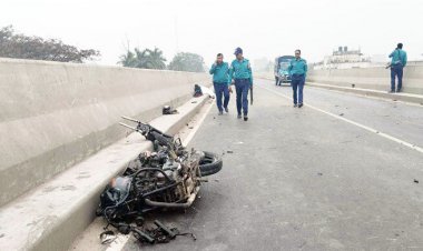  টঙ্গীতে ফ্লাইওভারে সড়ক দুর্ঘটনা, শিক্ষকসহ নিহত ২