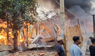 কোনাবাড়ীতে ঝুটের গুদামে আগুন, নিয়ন্ত্রণে ফায়ার সার্ভিসের ৫ ইউনিট