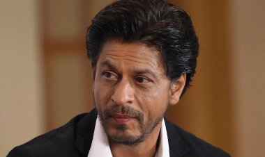 ‘১৭টি মোবাইল ফোন ব্যবহার করেন শাহরুখ’