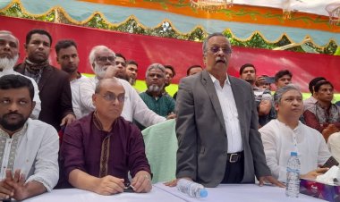 কারাবন্দী অবস্থায় মৃত্যুবরণকারী বিএনপি নেতা শফি মাস্টারের পরিবারের সাথে সাক্ষাত করলেন জয়নাল আবেদীন