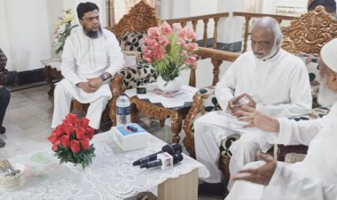 বিএনপি নেতা সালাউদ্দিন আহমেদের বাসায় ড. মঈন খান 