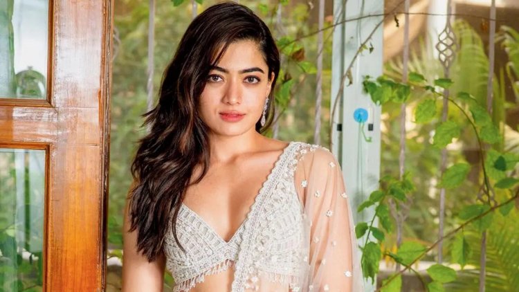 ‘দাম’ বেড়েছে রাশমিকার, বাড়ালেন নিজের পারিশ্রমিক