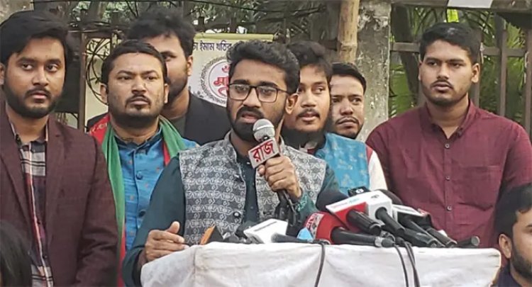 সরকারের বিরুদ্ধে শক্ত আন্দোলন গড়ে তুলতে হবে: রাশেদ খাঁন