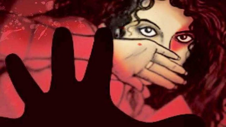 চোখে-মুখে আঠা লাগিয়ে গৃহবধূকে গণধর্ষণ