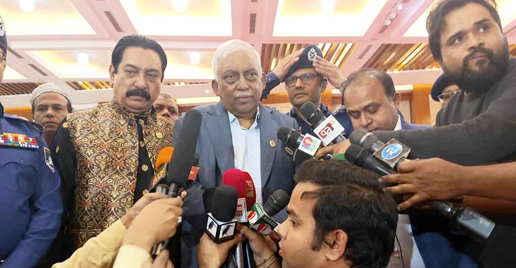 মিয়ানমার থেকে আর কাউকে প্রবেশ করতে দেওয়া হবে না : স্বরাষ্ট্রমন্ত্রী