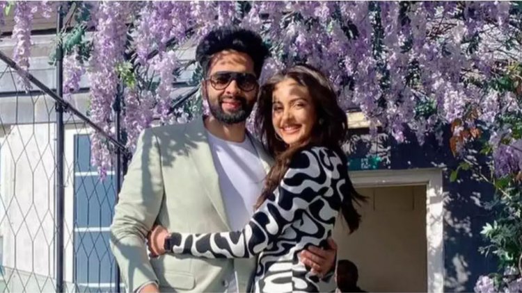 বিদেশে নয় দেশের মাটিতেই বিয়ের পরিকল্পনা রকুল-জ্যাকির