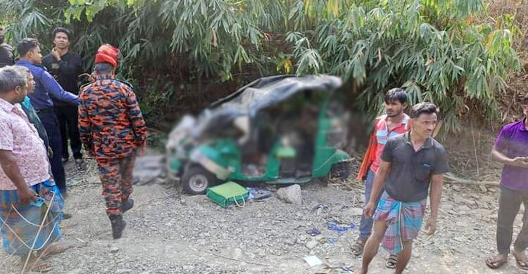 রাঙ্গামাটিতে লরি-অটোরিকশা সংঘর্ষে নিহত ৩