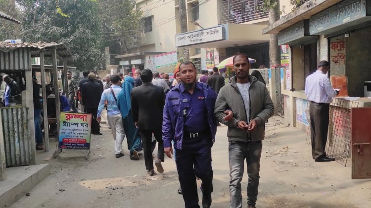 সিরাজগঞ্জে অস্ত্র মামলায় যুবকের ১৭ বছরের কারাদণ্ড