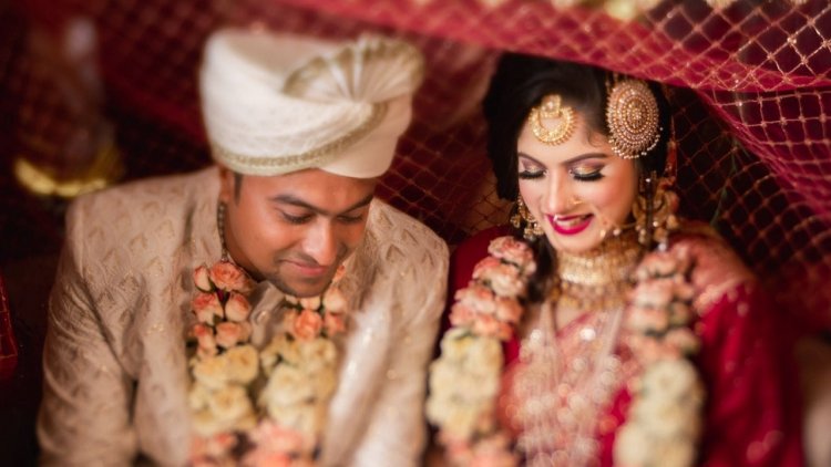 বিয়ের খবর ১০ মাস পর জানালেন অভিনেত্রী