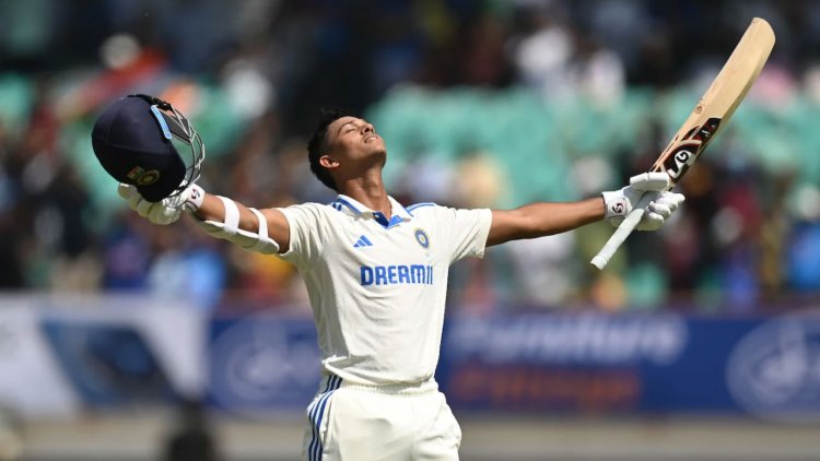 ছক্কার বিশ্বরেকর্ড ছুঁয়ে আকরামের পাশে জয়সওয়াল