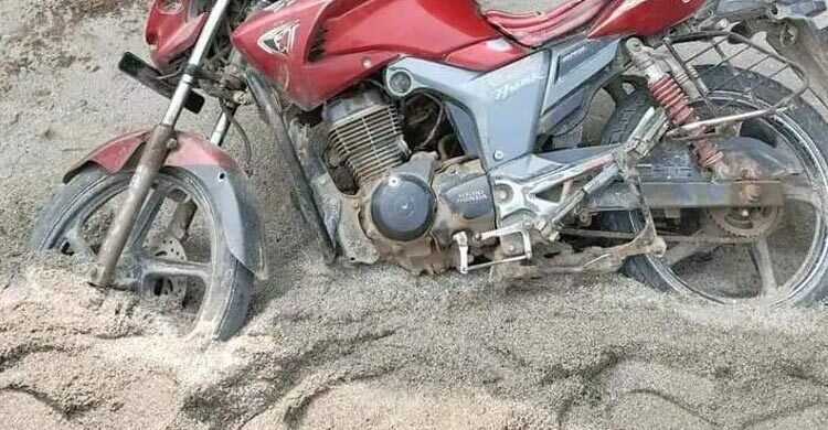 পাটগ্রামে সড়কে ঝরলো দুই প্রাণ