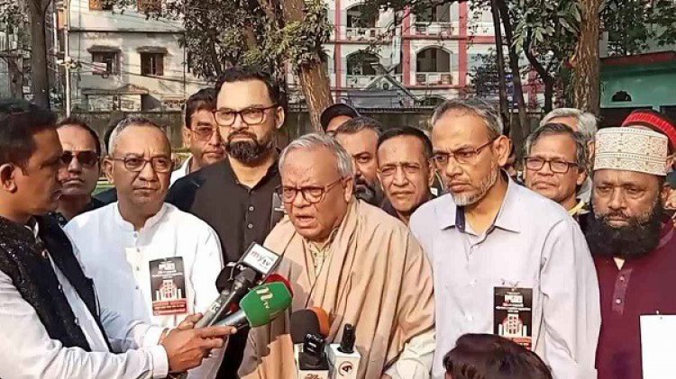 বাংলাদেশে রাজকীয় শাসন চালু করেছে দেশীয় হানাদার বাহিনী: রিজভী