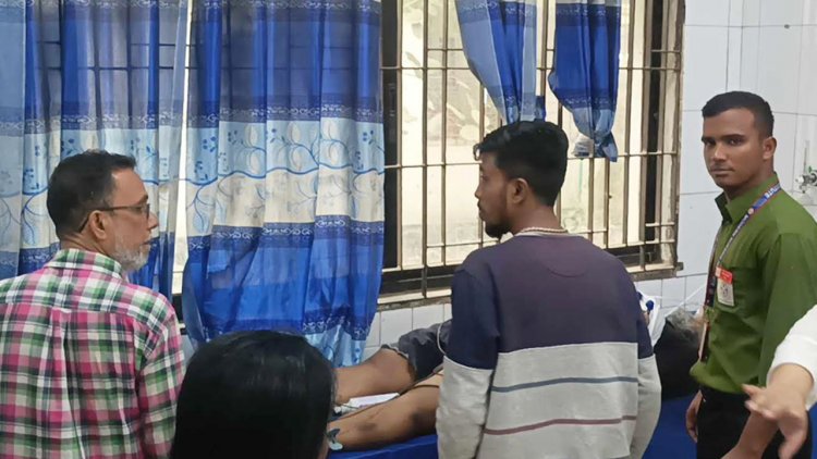 মায়ের জানাজা পড়তে এসে প্রাণ গেল ছেলে-জামাতার