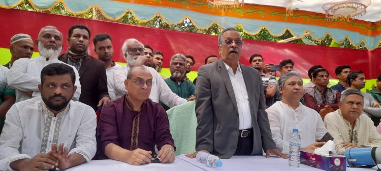 কারাবন্দী অবস্থায় মৃত্যুবরণকারী বিএনপি নেতা শফি মাস্টারের পরিবারের সাথে সাক্ষাত করলেন জয়নাল আবেদীন