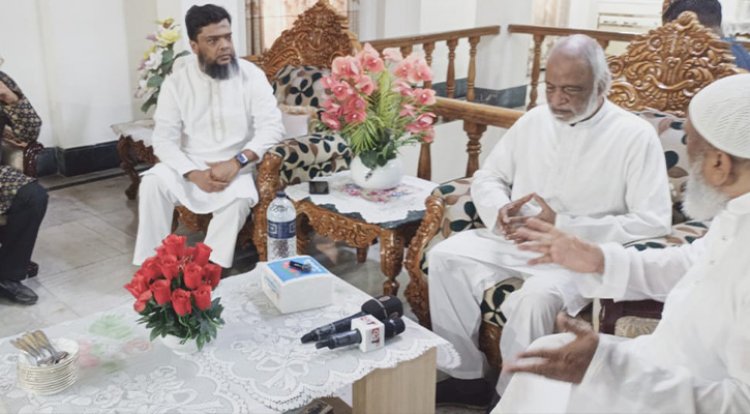 বিএনপি নেতা সালাউদ্দিন আহমেদের বাসায় ড. মঈন খান