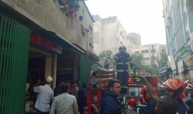 গাউসুল আজম মার্কেটে আগুন