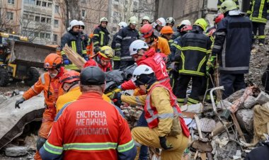 ইউক্রেনে অ্যাপার্টমেন্ট ব্লকে রাশিয়ার হামলা, নারী-শিশুসহ নিহত ৭