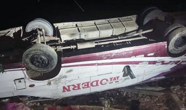  বরযাত্রীবাহী বাস নিয়ন্ত্রণ হারিয়ে খাদে, কিশোর নিহত