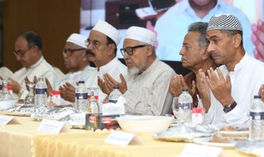 এতিম-ওলামা-মাশায়েখদের নিয়ে বিএনপি নেতাদের ইফতার