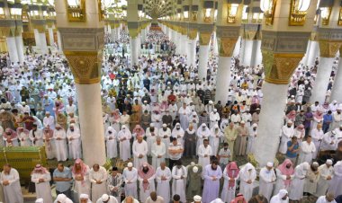 তারাবির নামাজ রোজাদারদের মনে প্রশান্তি এন দেয়