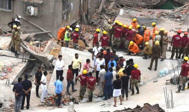  কলকাতায় নির্মাণাধীন ভবনে ধস, নিহত ৭   