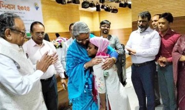  প্রতিবন্ধী নারীর পাশে ডা. দীপু মনি