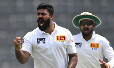 তাইজুলের লড়াইয়ের পরেও দুইশ’র আগেই শেষ বাংলাদেশ