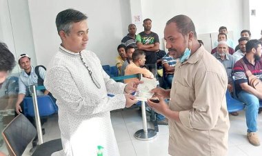 মালয়েশিয়ায় সরাসরি পাসপোর্ট পেলেন দেড় হাজার বাংলাদেশি