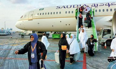 একজনের আঙুলের ছাপে ৪০০ জনের ওমরাহ!