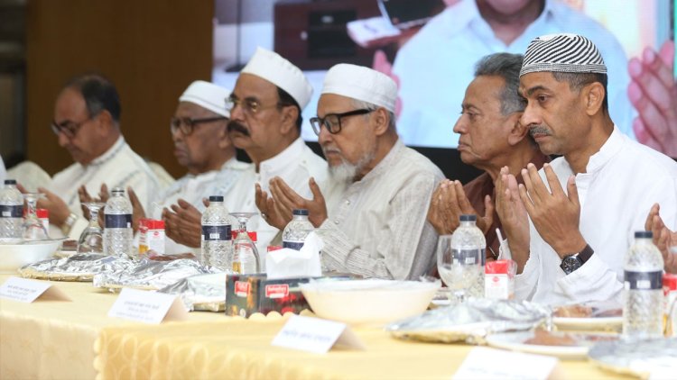এতিম-ওলামা-মাশায়েখদের নিয়ে বিএনপি নেতাদের ইফতার