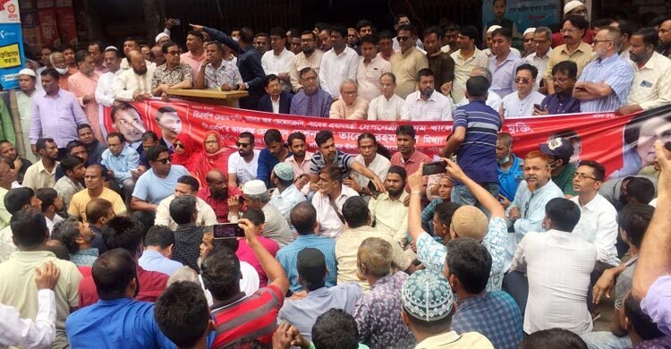 আওয়ামী লীগ নেতারা শুধু খেজুর না, ফাইভ স্টারের খাবারও খায়- রিজভী