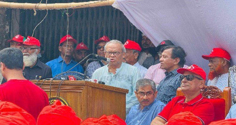সংগ্রাম করে সরকারের পতন ছাড়া মানুষের মুক্তির উপায় নেই: রিজভী