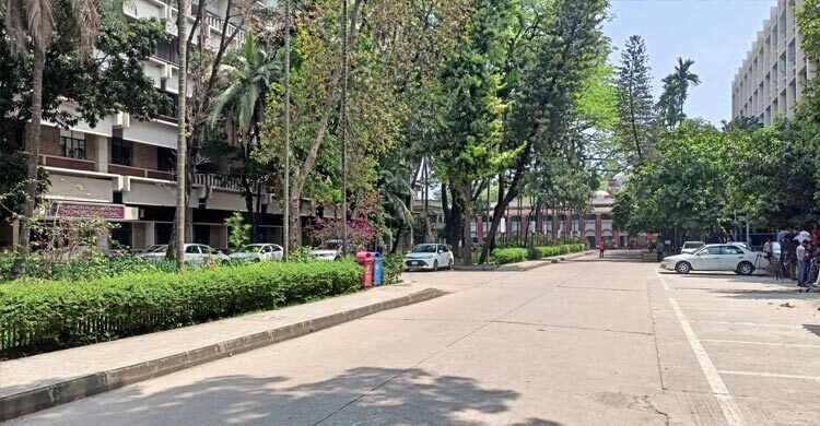 তৃতীয় দিনের মতো ক্লাস-পরীক্ষা বর্জন বুয়েট শিক্ষার্থীদের