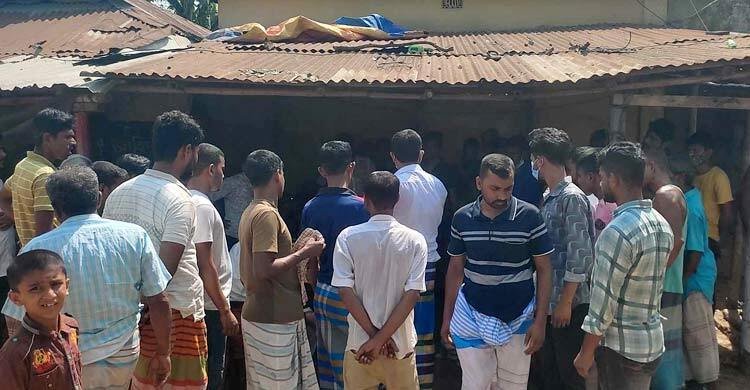 তালাবদ্ধ ঘরে মিললো নারীর গলাকাটা মরদেহ
