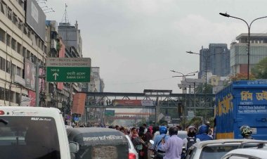 বনানীতে ২ ঘণ্টা পর সড়ক ছাড়লেন শ্রমিকরা, যান চলাচল স্বাভাবিক