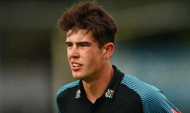 বৃহস্পতিবার না ফেরার দেশে ইংল্যান্ডের ক্রিকেটার জশ বেকার