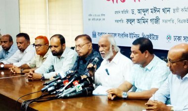  দেশে কথা বলার অধিকার নেই: মঈন খান