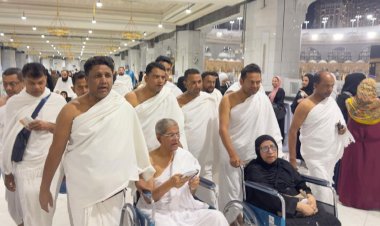 সস্ত্রীক ওমরাহ পালন করলেন মির্জা ফখরুল