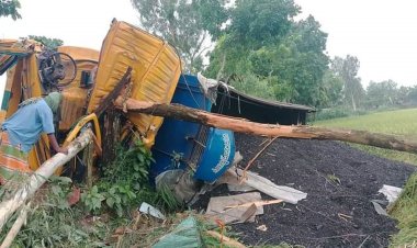 জামালপুরে ট্রাক উল্টে চালক নিহত