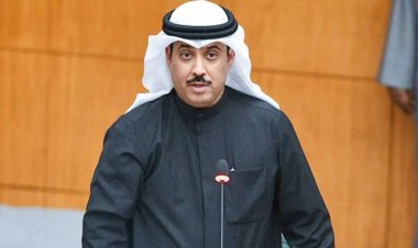 দুর্নীতি : দেশে পা রেখেই গ্রেপ্তার কুয়েতের সাবেক মন্ত্রী