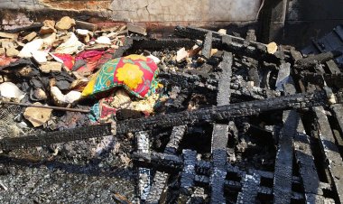 ফেনীতে বহুতল ভবনে আগুন