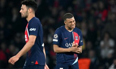 ব্যর্থতার দায়ভার মাথা পেতে নিলেন এমবাপে