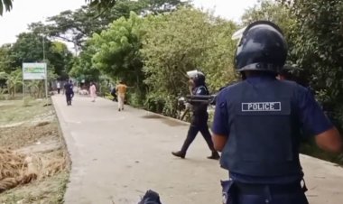 মুন্সীগঞ্জে দুই চেয়ারম্যান প্রার্থীর সমর্থকদের মধ্যে গোলাগুলি