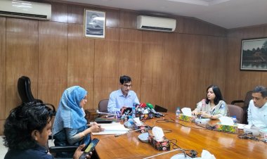 দুই দেশ থেকে ১৩৫০ কোটি টাকার এলএনজি কিনবে সরকার