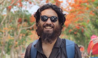 স্ত্রীর সঙ্গে বিচ্ছেদ, প্রযোজক মাহমুদ রুহানের ঝুলন্ত মরদেহ উদ্ধার