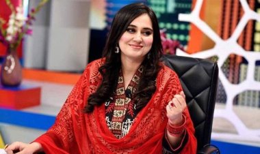 দ্বিতীয় বিয়ের পরও প্রথম স্বামীর নাম ব্যবহার করেন!