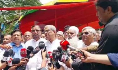  বিভাজন থেকে বেরিয়ে গণতন্ত্র প্রতিষ্ঠার জন্য কাজ করা উচিত: ফখরুল