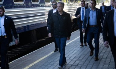  আবারও বন্ধুত্বের নিশ্চয়তা নিয়ে ইউক্রেনে মার্কিন পররাষ্ট্রমন্ত্রী